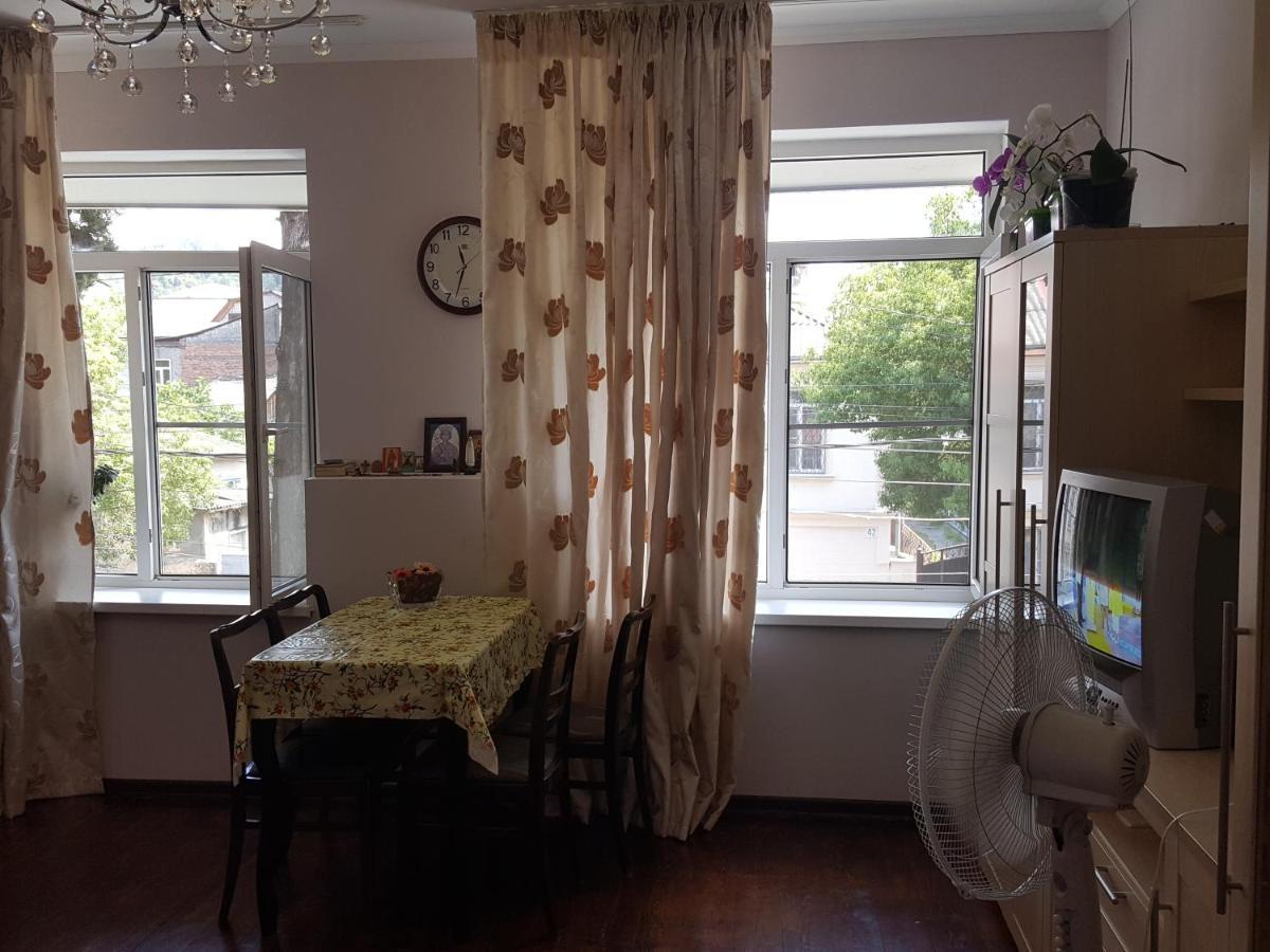 Абазинская 35 Sukhumi Ngoại thất bức ảnh