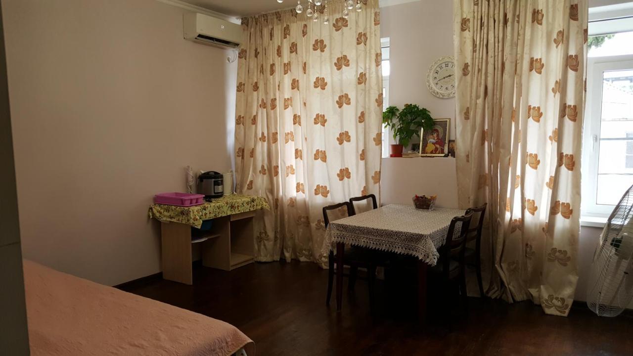 Абазинская 35 Sukhumi Ngoại thất bức ảnh